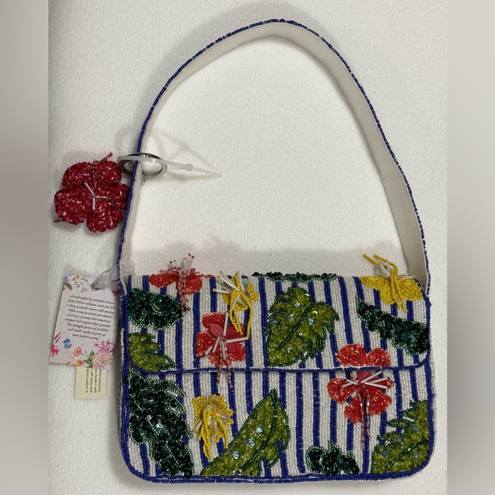Handcrafted In India Beautiful Beaded Hibiscus Kiss Bag With Hibiscus Charm NWT